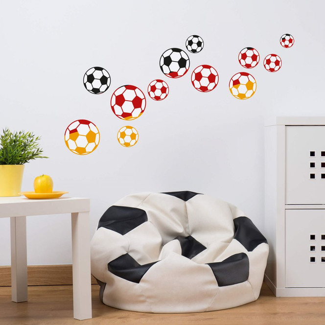 Wandsticker Fussbälle schwarz rot gold