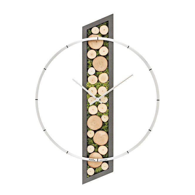Wanduhr Holzgehäuse mit Moos und Holzspalten