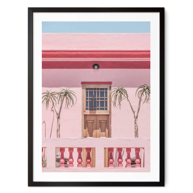 Poster Shot by Clint - Pinke Hausfassade mit Palmen