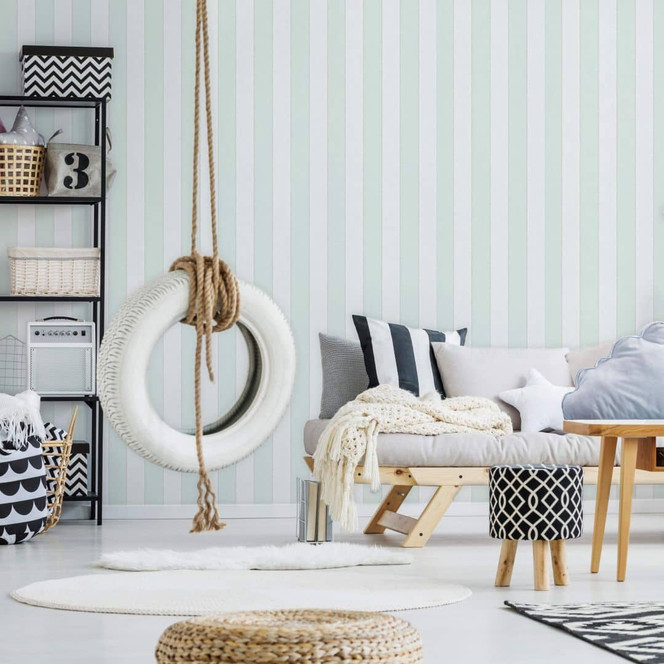 Vliestapete mit leicht glänzenden Blockstreifen weiss, grün Streifen