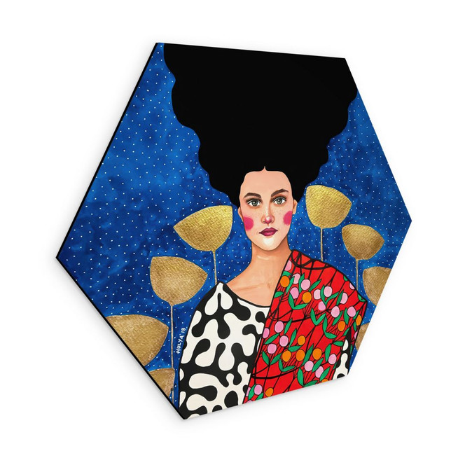 Hexagon Wandbild Frau im Feld mit goldenen Blättern - Alu-Dibond - Hülya