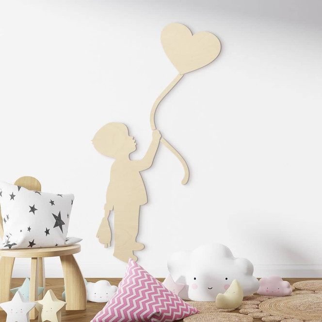 Holzdeko für das Kinderzimmer - Junge mit Herz-Ballon - Pappel
