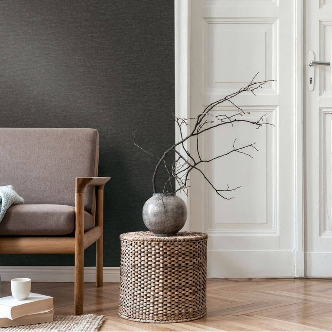 Strukturtapete in Putzoptik Anthrazit – Vliestapete dunkel modern – Wandtapete