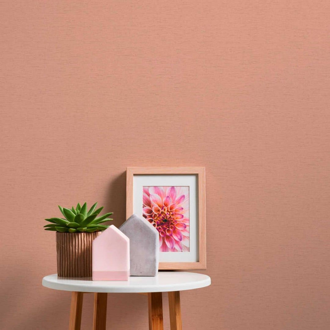 Vliestapete mit horizontaler Gewebestruktur Rosa