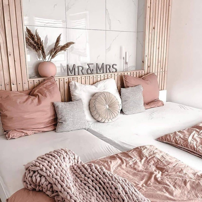 MDF-Holzbuchstaben Mrs&Mrs Modern