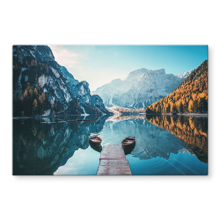 Glasbild Holzsteg am Pragser See in den Dolomiten - WA432313