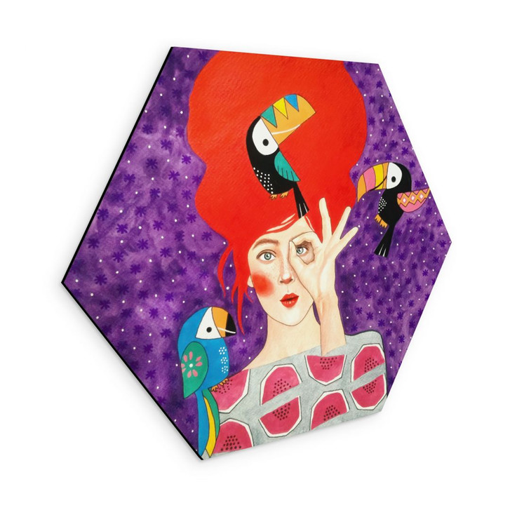 Hexagon Wandbild Frau mit Tukan-Trio - Hülya - Alu-Dibond - WA492315