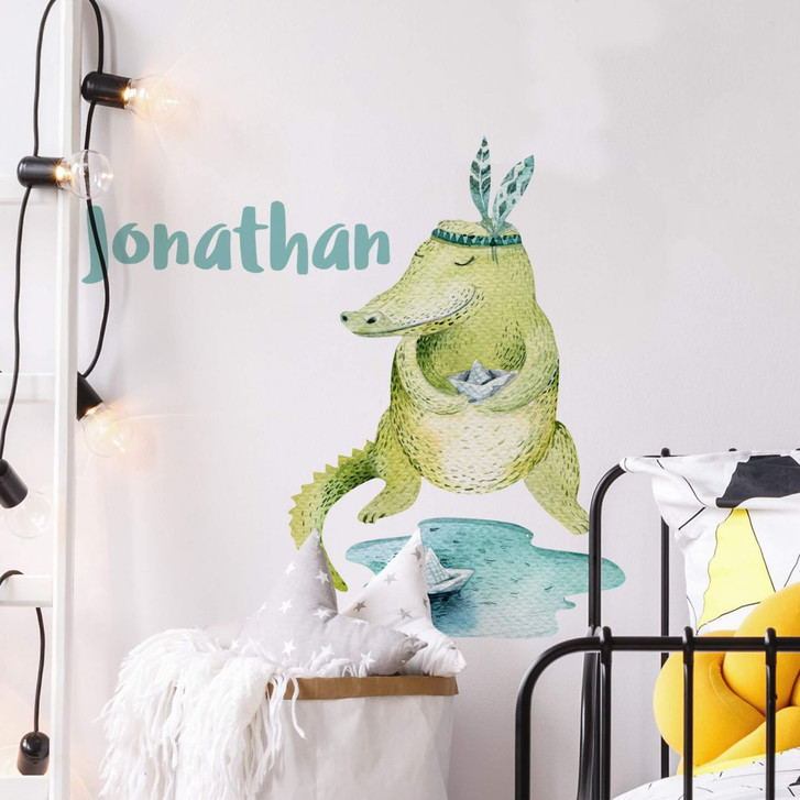 Wandtattoo Kvilis - Kroko mit Papierboot & Name - WA243097