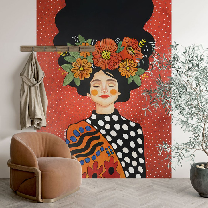 Fototapete Lächelnde Frau mit orangen Blumen - Hülya - WA493480