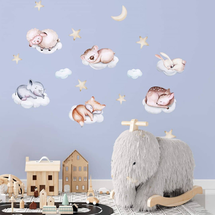 Kinderzimmer Wandtattoo Auf Wolken schlafende Tiere mit Mond und Sternen (16-teilig) - Kvilis - WA402275