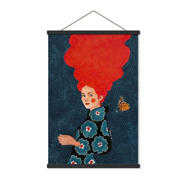 Stoffbild Frau im Blumenkleid mit Schmetterling - Hülya - WA500313
