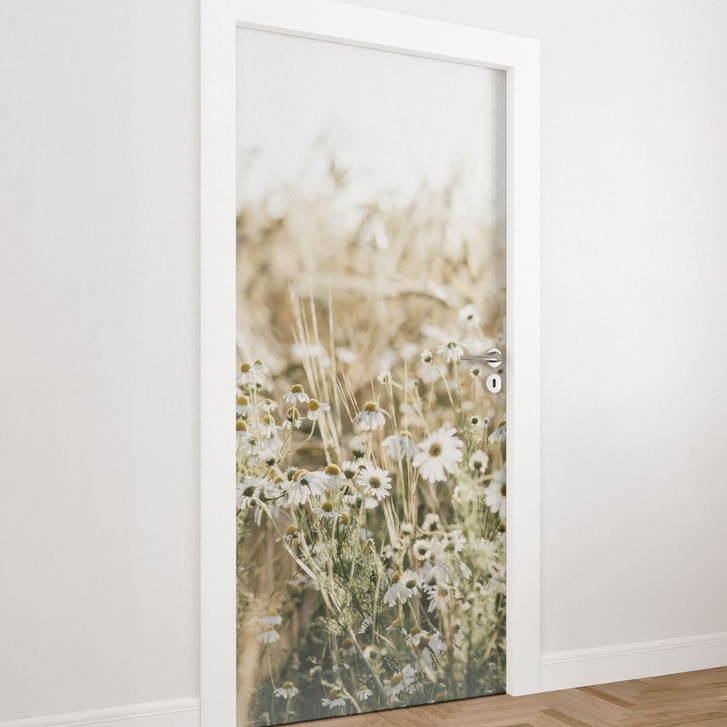Türfolie Sommerwiese mit Kamille - Annie - Selbstklebende Türdeko - WA509995