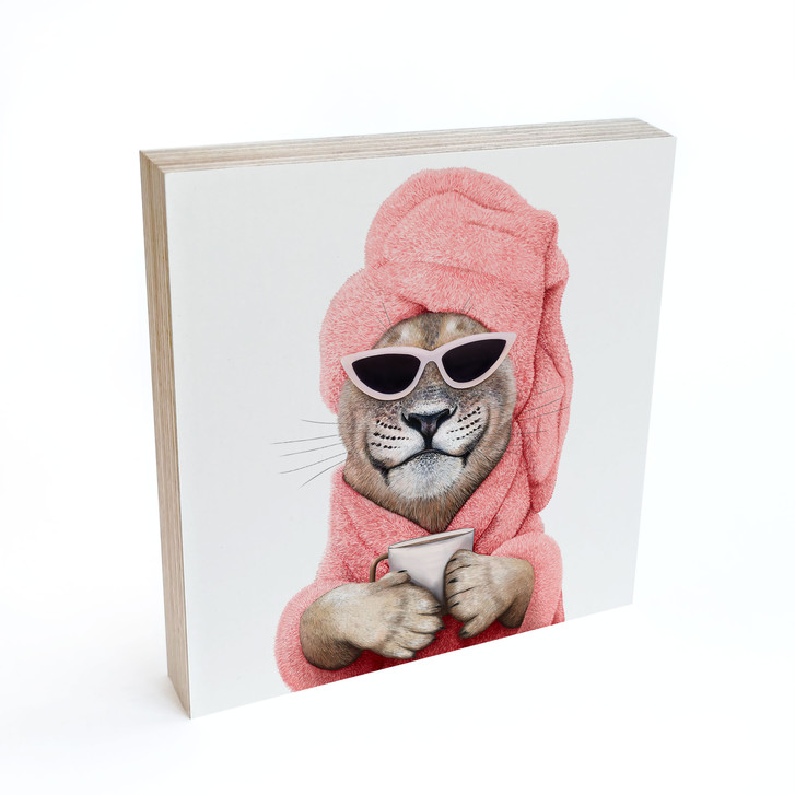 Holzbild zum Hinstellen - Wellness Löwe mit Kaffee - Korenkova - 15 x 15 cm - WA511106