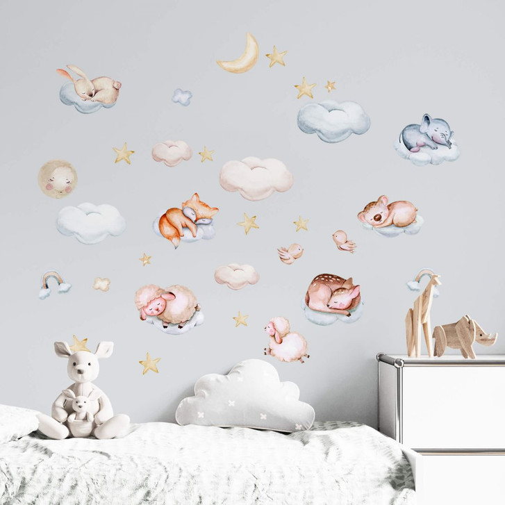 Kinderzimmer Wandtattoo Auf Wolken schlafende Tiere mit Mond und Sternen (31-teilig) - Kvilis - WA402279